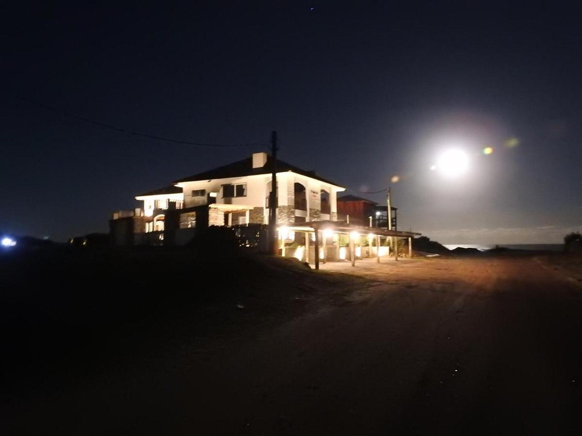 El Diablo Chic Colonial Apartment Punta Del Diablo Luaran gambar